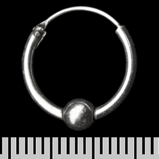 Earring, ring with ball (eas-137)