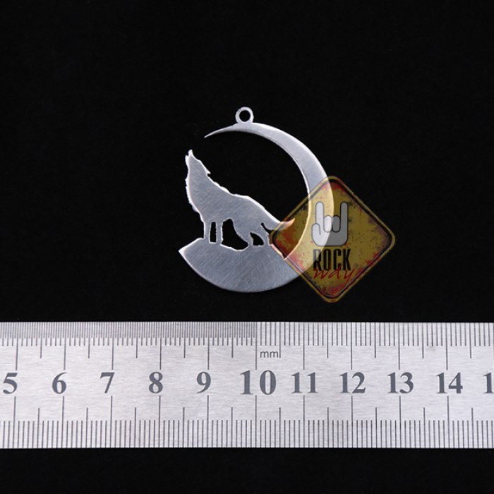 Howling Wolf Pendant