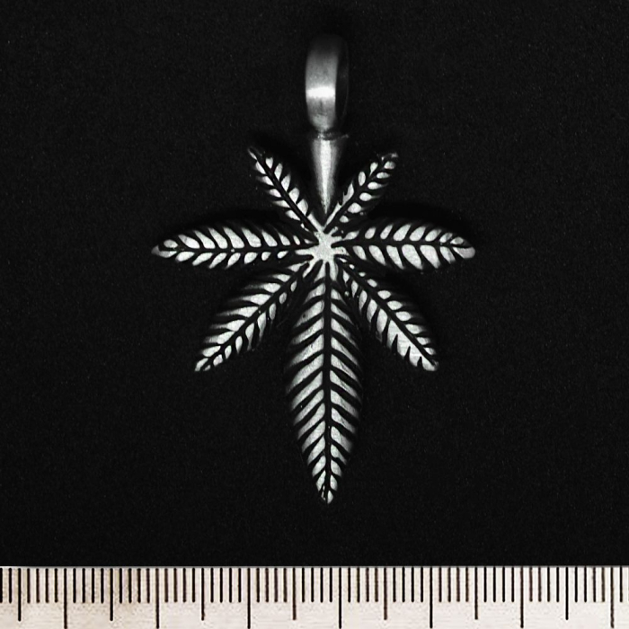 cannabis-leaf-pth-094-pendant