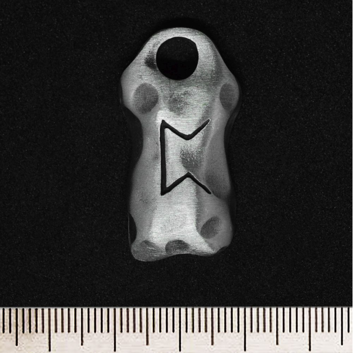 Perth Rune (pth-113) Pendant