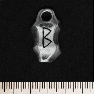Berkana Rune (pth-116) Pendant
