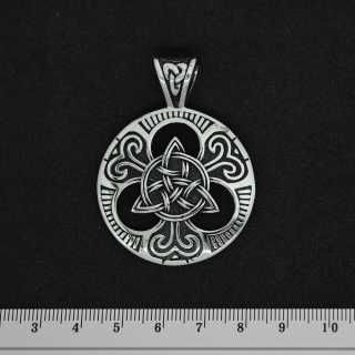 Triquetra in a Circle with a Pattern (SS-030) Pendant
