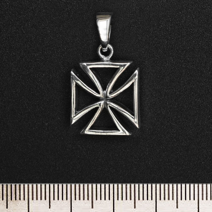 Small Templar Cross (925 Silver) Pendant