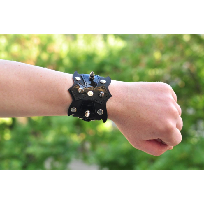 Cross, Small Spike and Holnitens Figured №331 Bracelet