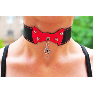 Treble Clef with a Pattern Pendant (Silver Color) (ar-003) Collar