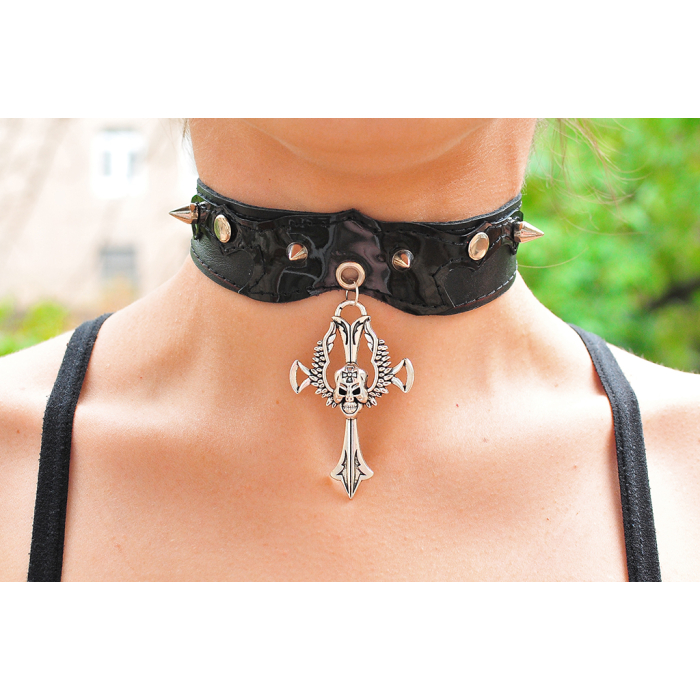 Skull with Wings on the Cross Pendant (ar-006) Collar