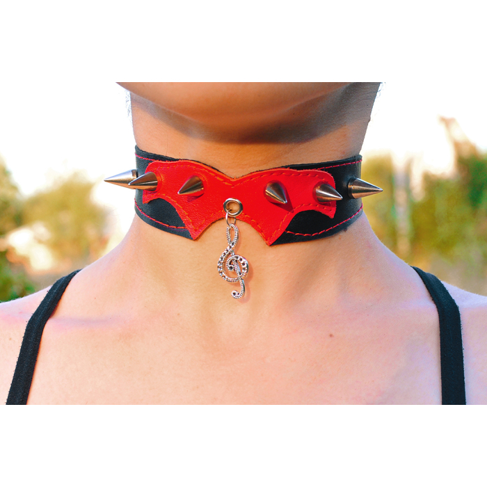 Treble Clef with a Pattern Pendant (Silver Color) (ar-007) Collar