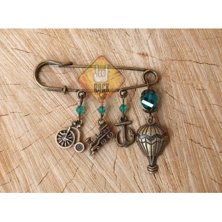 Pin with pendants Traveler (Steampunk) Brooch